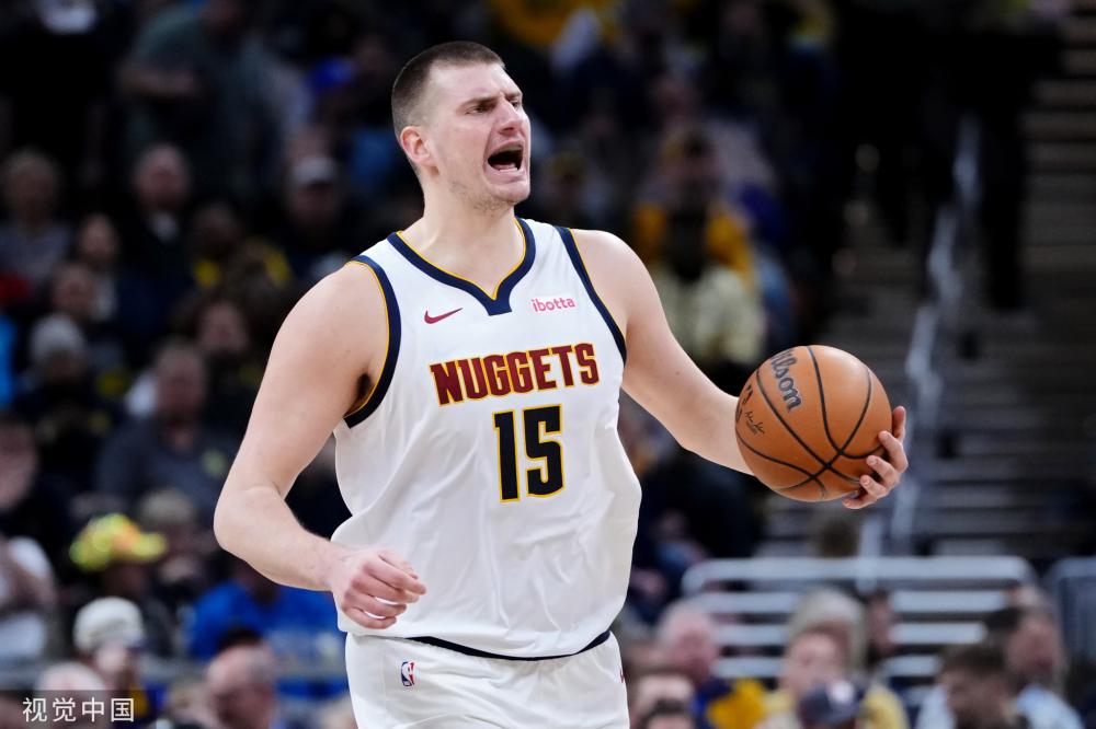 她在这里不 她在这里不