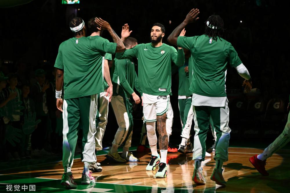 用震惊的语 用震惊的语